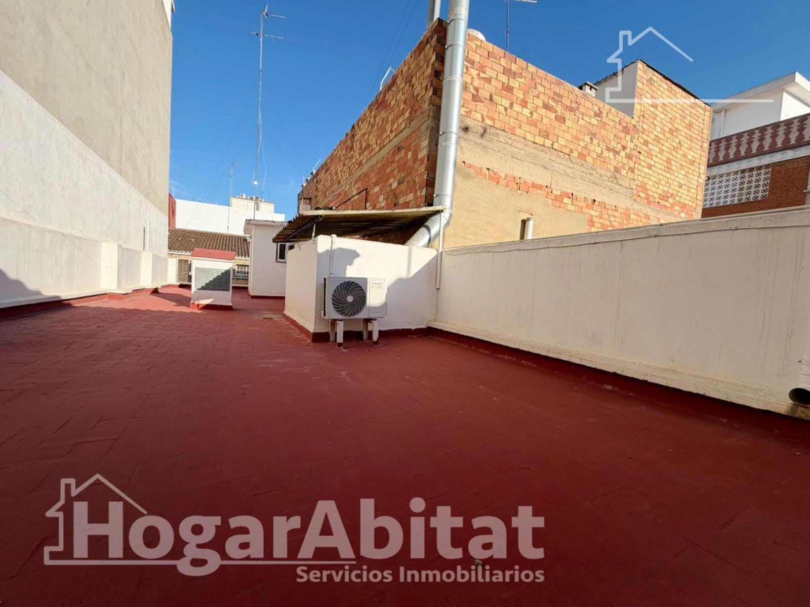 4 bedroom Townhouse for sale in Paterna with garage - € 350,000 (Ref: 9625761)