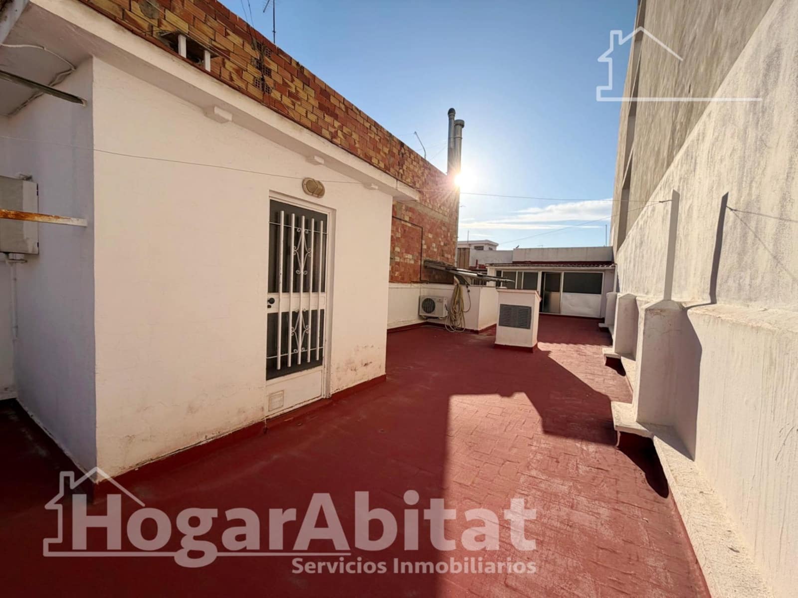 4 bedroom Townhouse for sale in Paterna with garage - € 350,000 (Ref: 9625761)