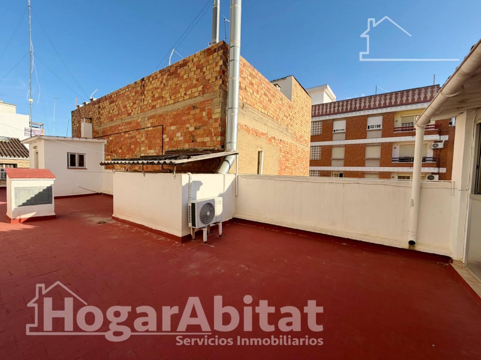 4 bedroom Townhouse for sale in Paterna with garage - € 350,000 (Ref: 9625761)