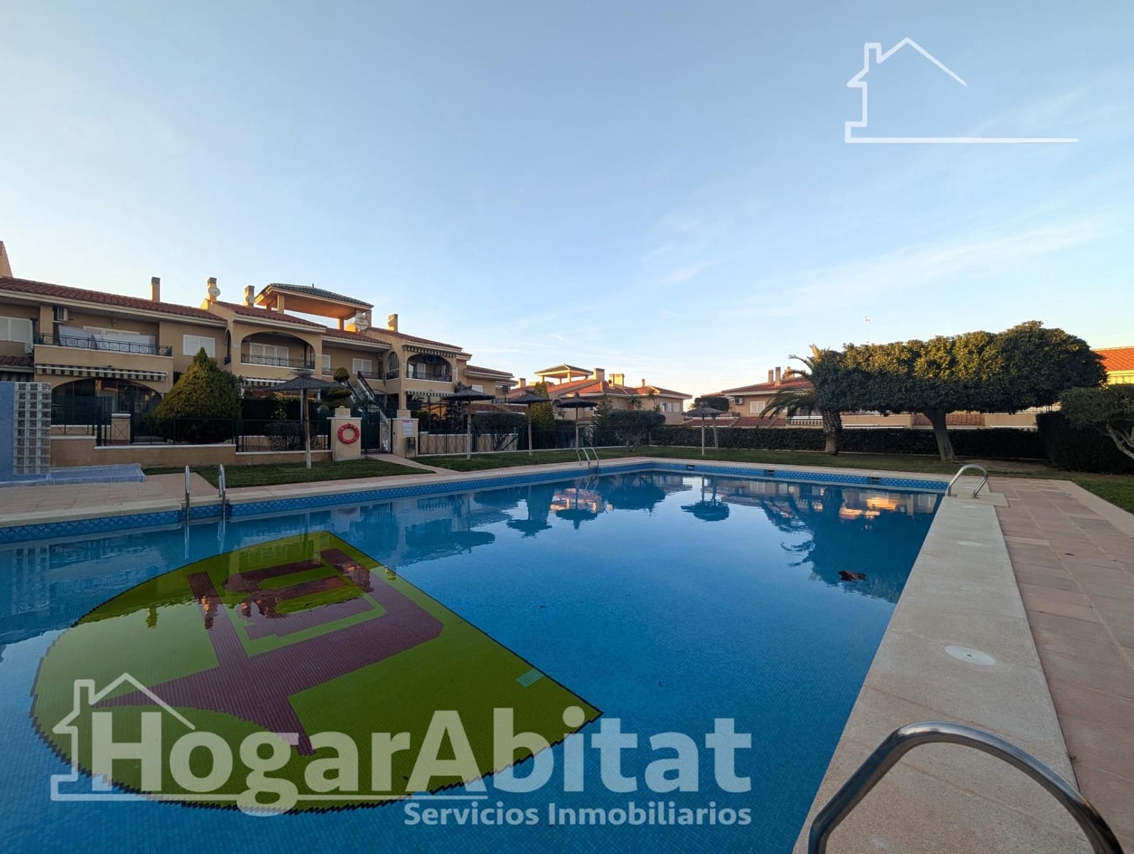 Adosado de 3 habitaciones en Gran Alacant en venta con piscina - 285.000 € (Ref: 9627617)