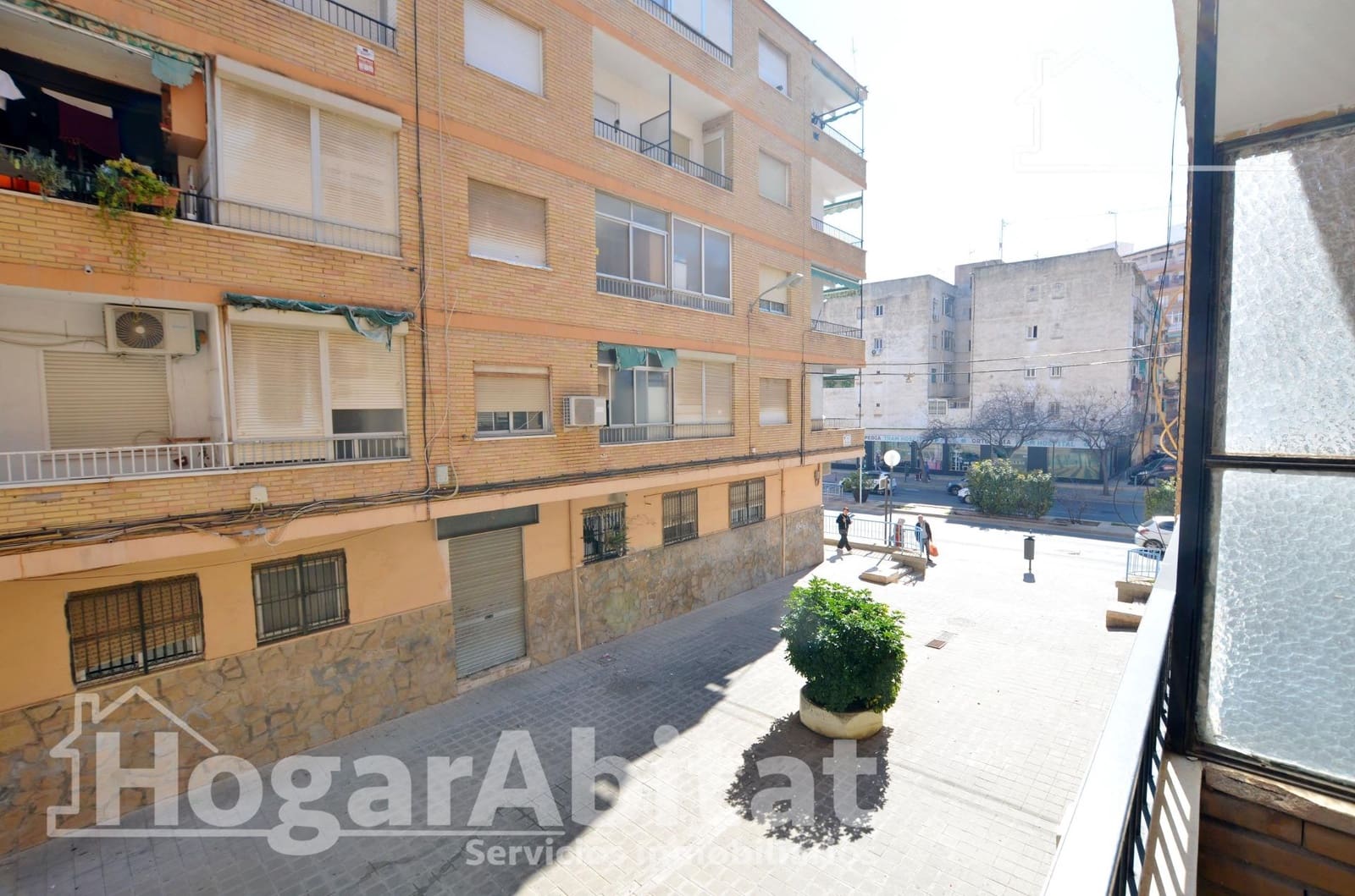 3 bedroom Flat for sale in Alicante / Alacant city with garage - € 155,000 (Ref: 9627619)