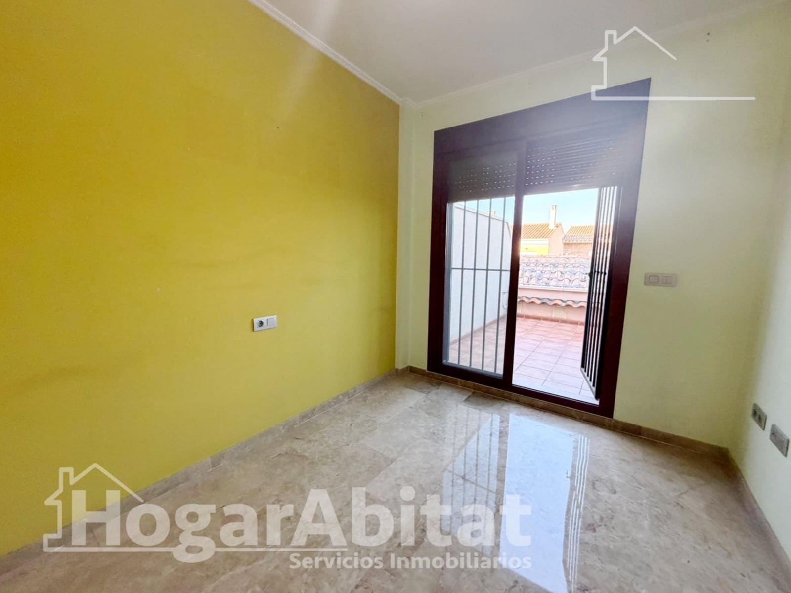 4 slaapkamer Rijtjeshuis te koop in Sagunto / Sagunt met garage - € 350.000 (Ref: 9630046)