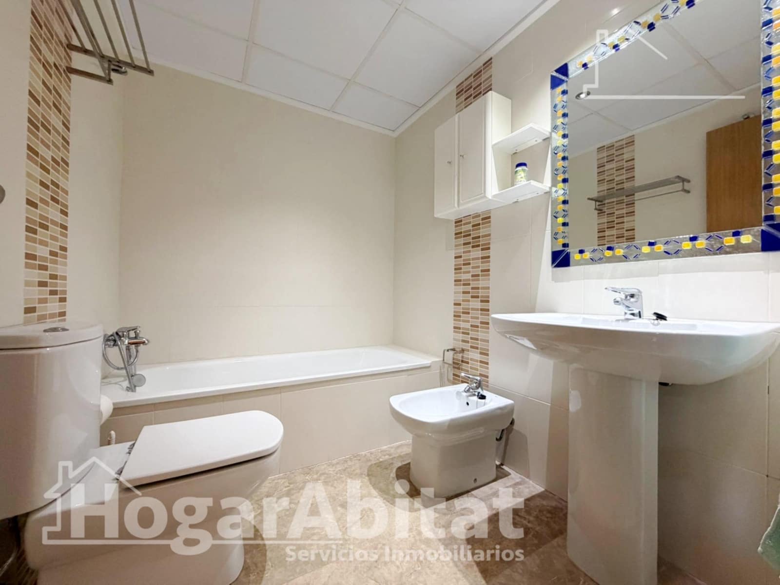 4 slaapkamer Rijtjeshuis te koop in Sagunto / Sagunt met garage - € 350.000 (Ref: 9630046)