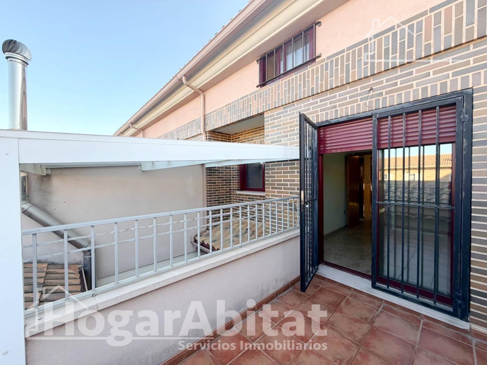4 slaapkamer Rijtjeshuis te koop in Sagunto / Sagunt met garage - € 350.000 (Ref: 9630046)