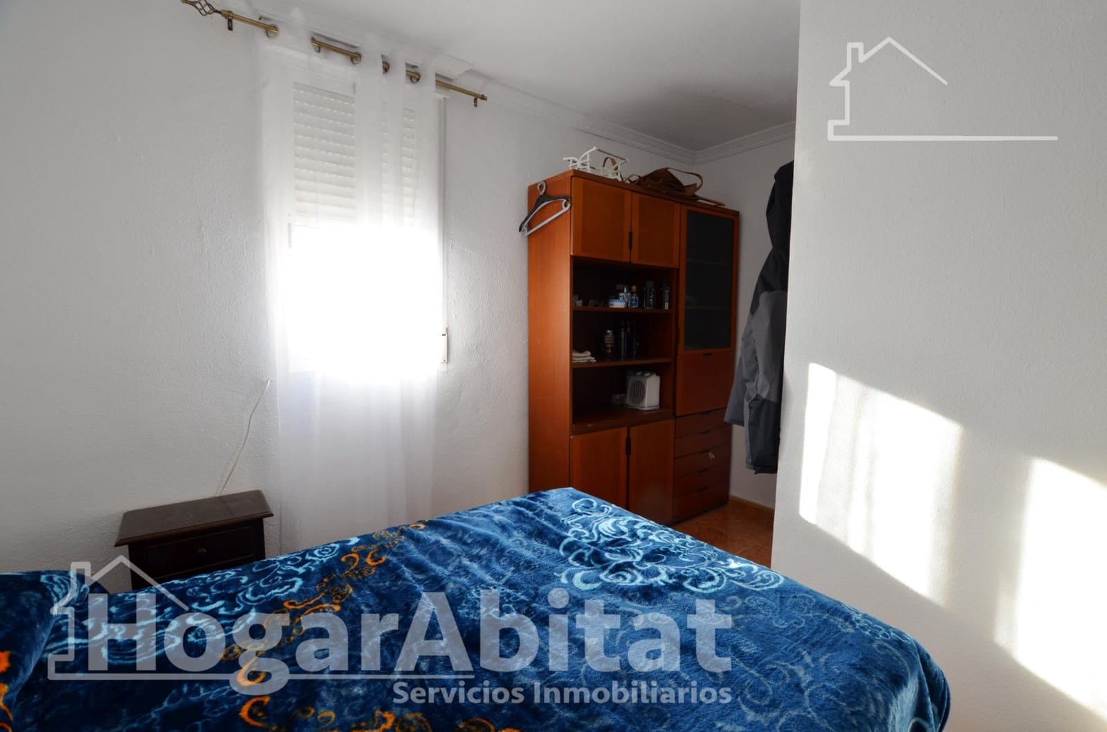 3 bedroom Flat for sale in Alicante / Alacant city - € 129,000 (Ref: 9630057)