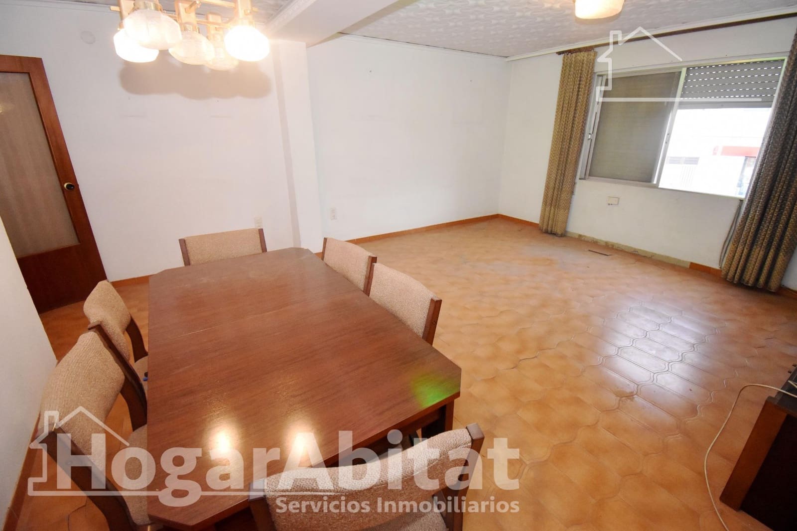 4 bedroom Townhouse for sale in Almassora / Almazora with garage - € 110,000 (Ref: 9630070)