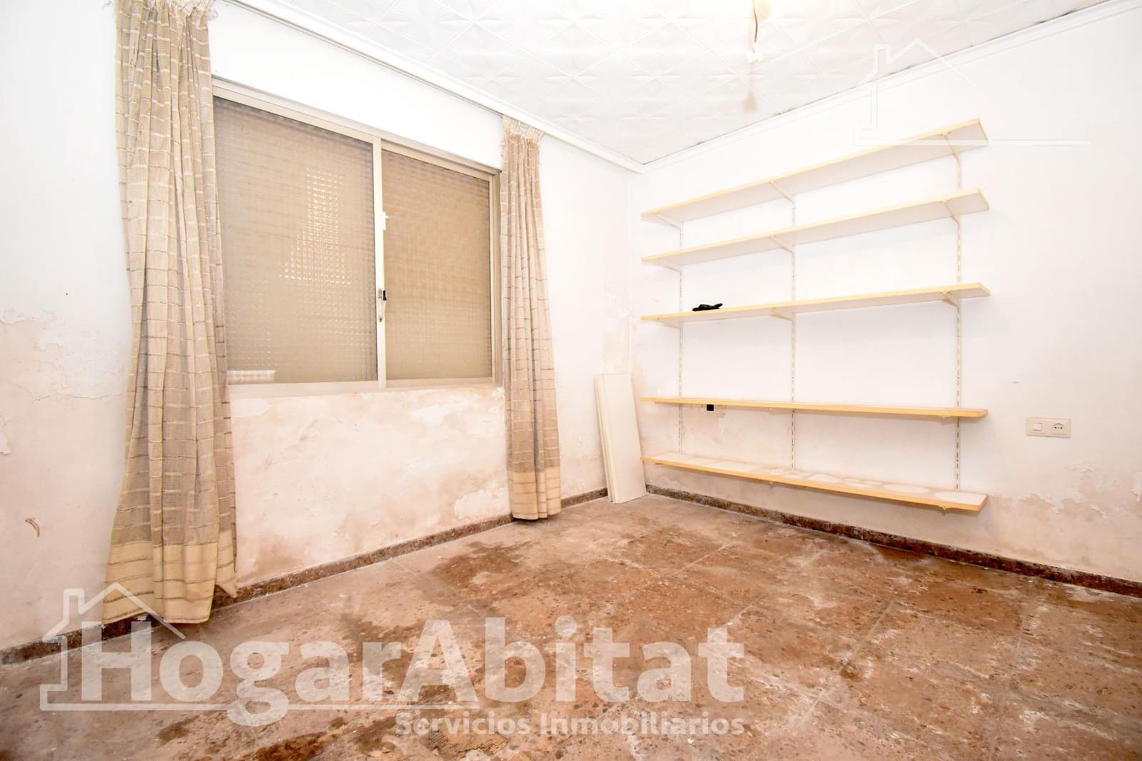 4 bedroom Townhouse for sale in Almassora / Almazora with garage - € 110,000 (Ref: 9630070)