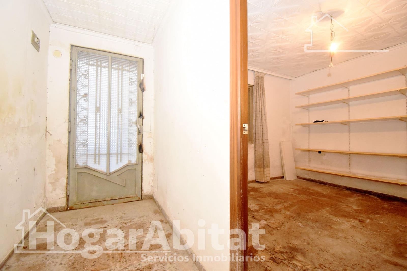 4 bedroom Townhouse for sale in Almassora / Almazora with garage - € 110,000 (Ref: 9630070)