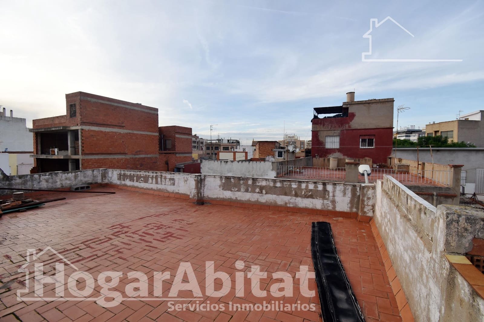 4 bedroom Townhouse for sale in Almassora / Almazora with garage - € 110,000 (Ref: 9630070)