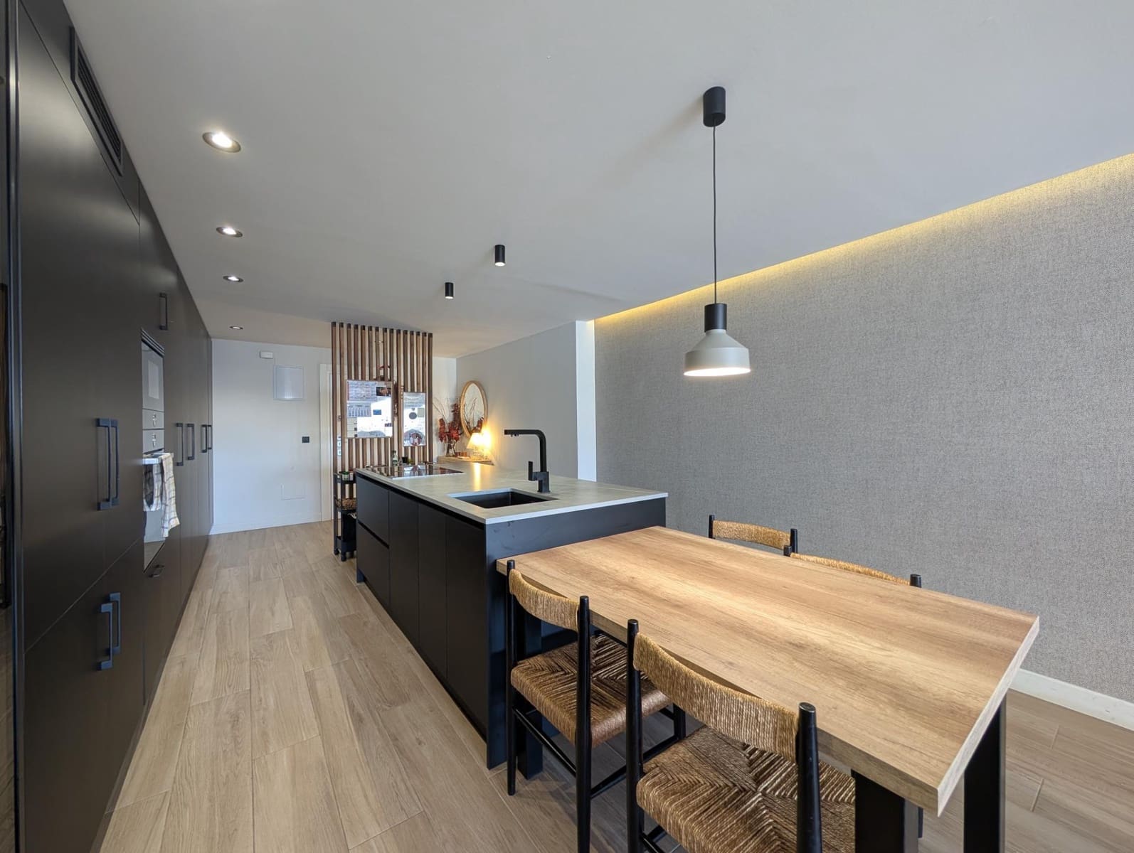 4 slaapkamer Flat te koop in Alicante stad - € 655.000 (Ref: 9637648)