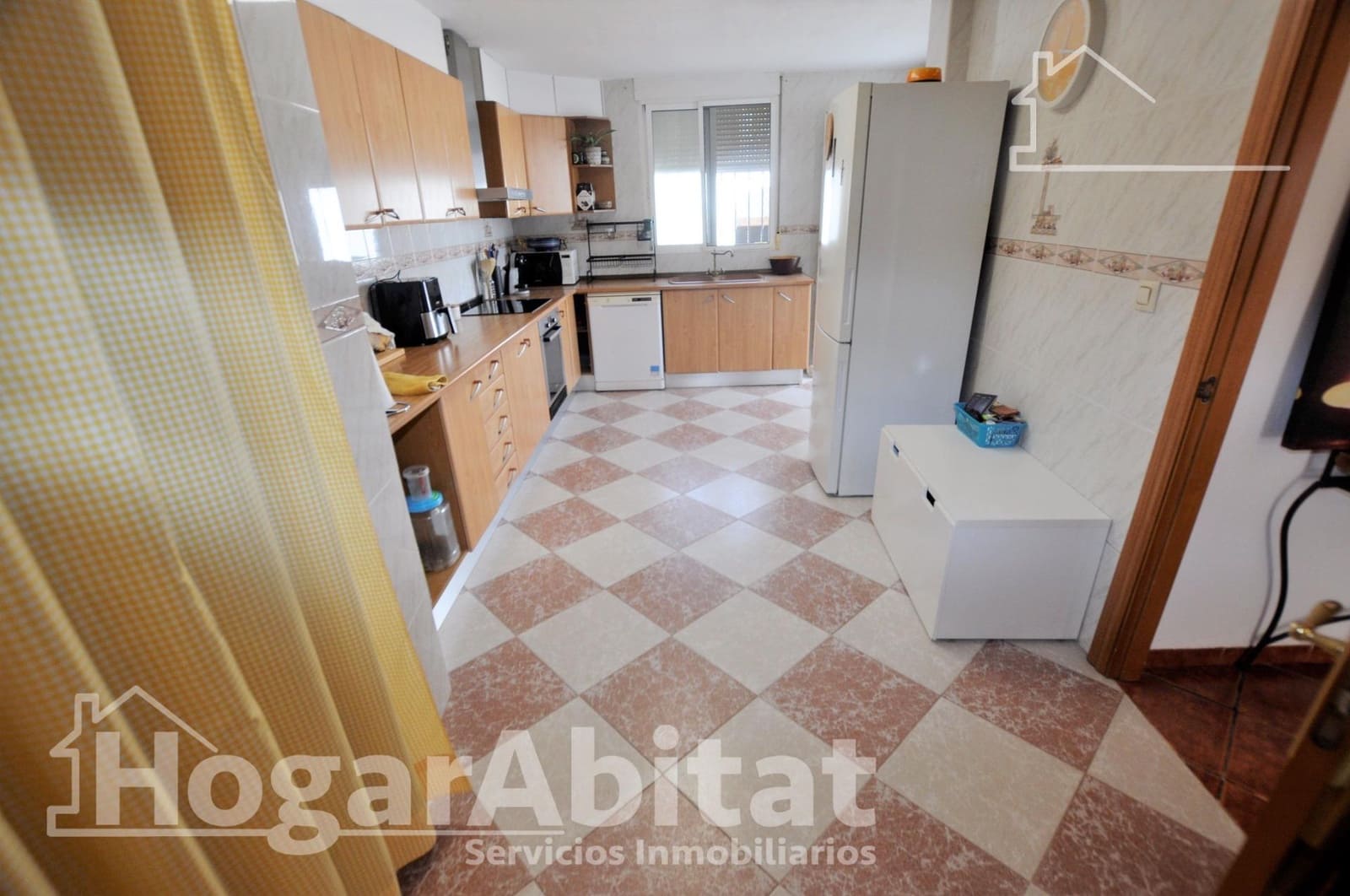 4 bedroom Villa for sale in Betera with pool garage - € 305,000 (Ref: 9637650)