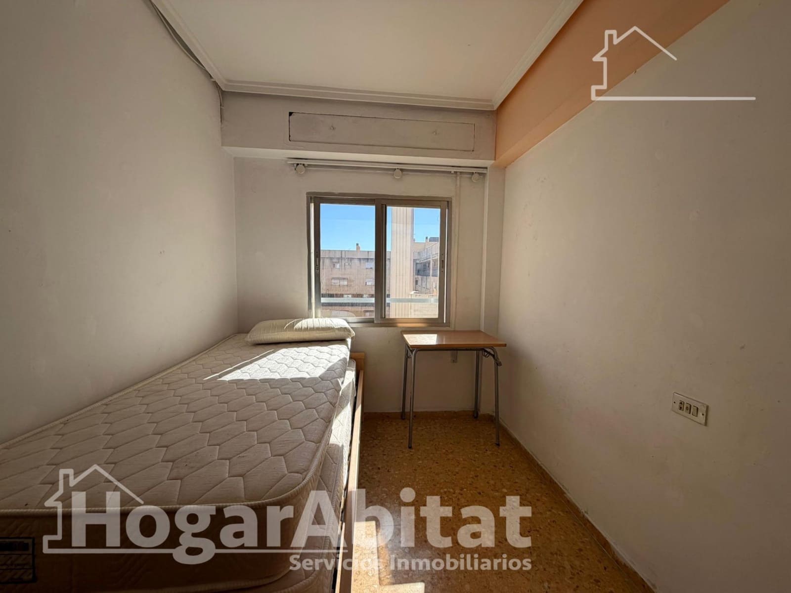 4 bedroom Flat for sale in Sagunto / Sagunt with garage - € 195,000 (Ref: 9637656)