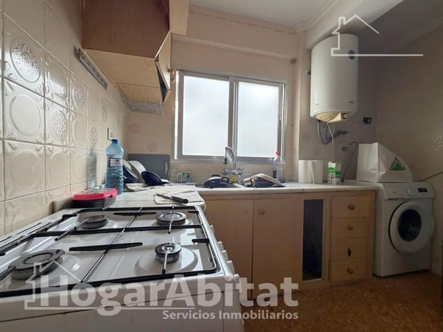 4 bedroom Flat for sale in Sagunto / Sagunt with garage - € 195,000 (Ref: 9637656)