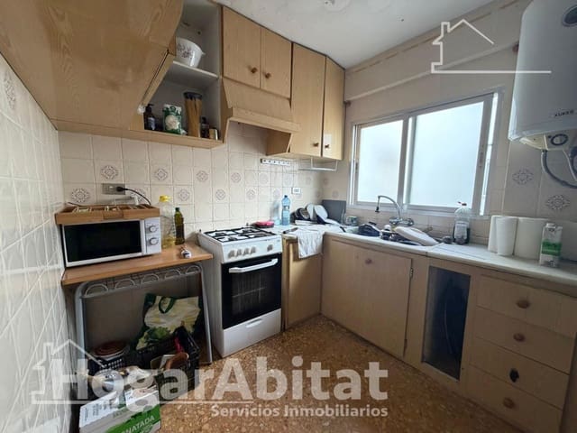 4 bedroom Flat for sale in Sagunto / Sagunt with garage - € 195,000 (Ref: 9637656)