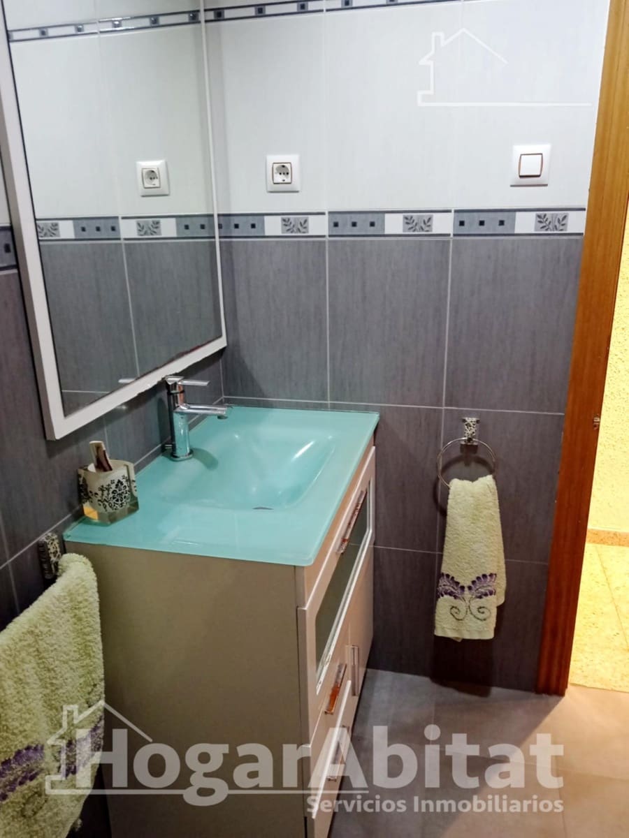 Piso de 3 habitaciones en Moncada en venta - 195.000 € (Ref: 9637665)