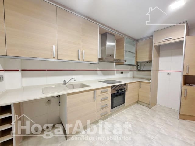 4 slaapkamer Rijtjeshuis te koop in Sagunto / Sagunt met garage - € 350.000 (Ref: 9637672)