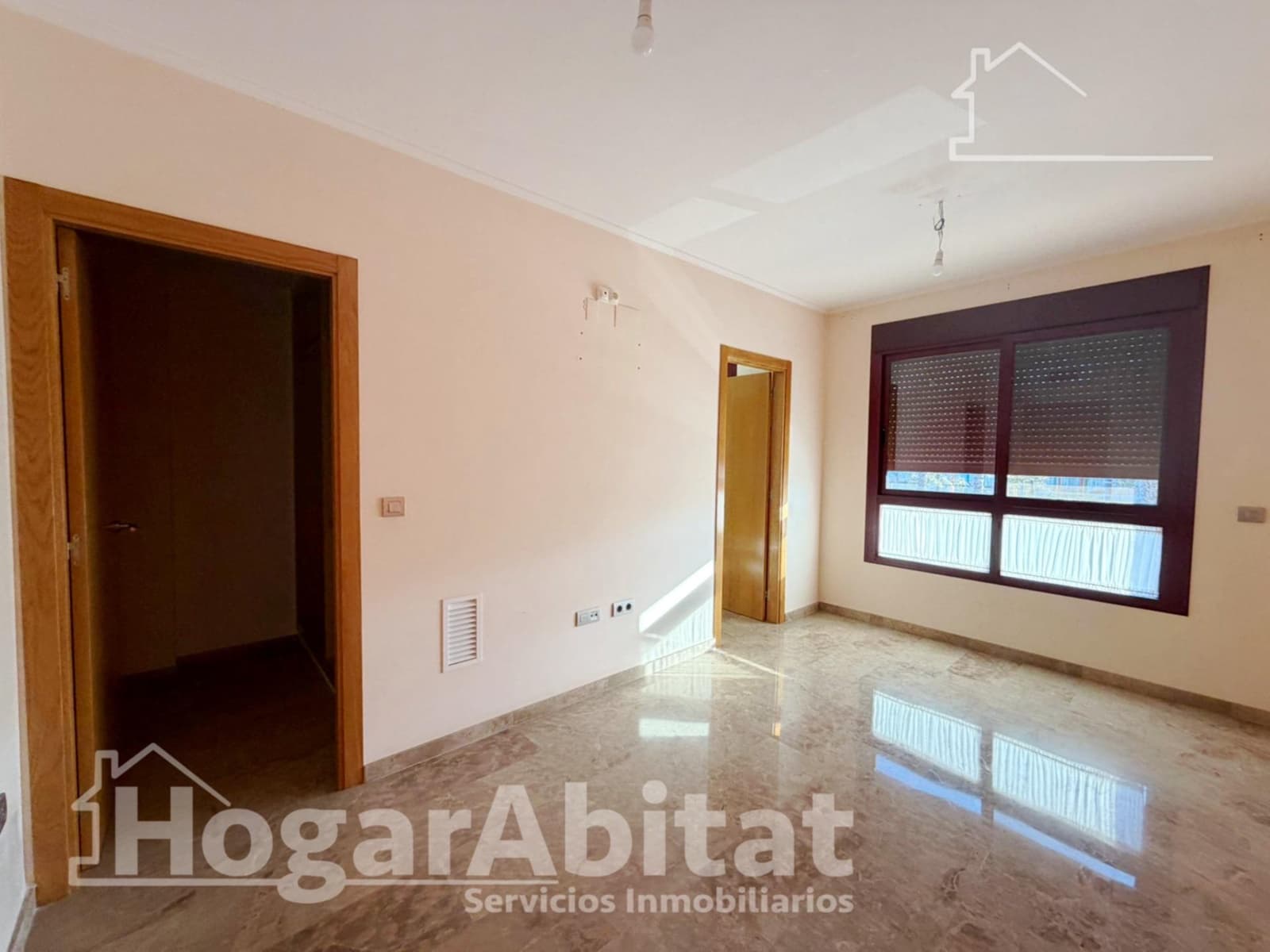 4 slaapkamer Rijtjeshuis te koop in Sagunto / Sagunt met garage - € 350.000 (Ref: 9637672)