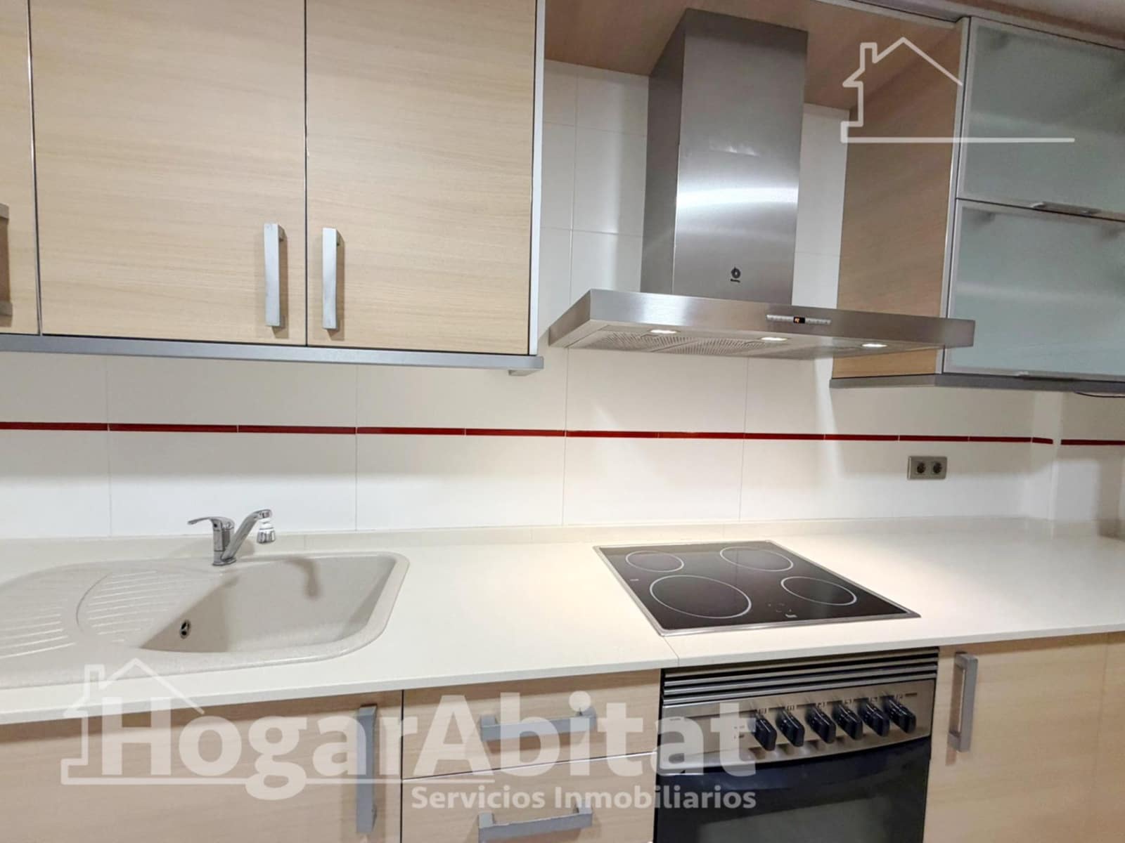 4 slaapkamer Rijtjeshuis te koop in Sagunto / Sagunt met garage - € 350.000 (Ref: 9637672)