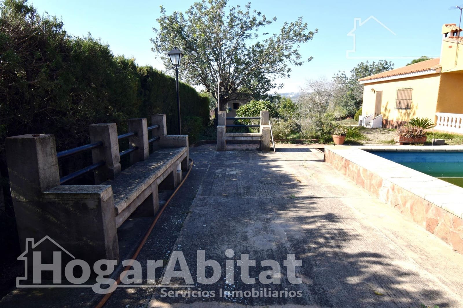 Chalet de 4 habitaciones en Chiva en venta con piscina garaje - 268.000 € (Ref: 9637673)