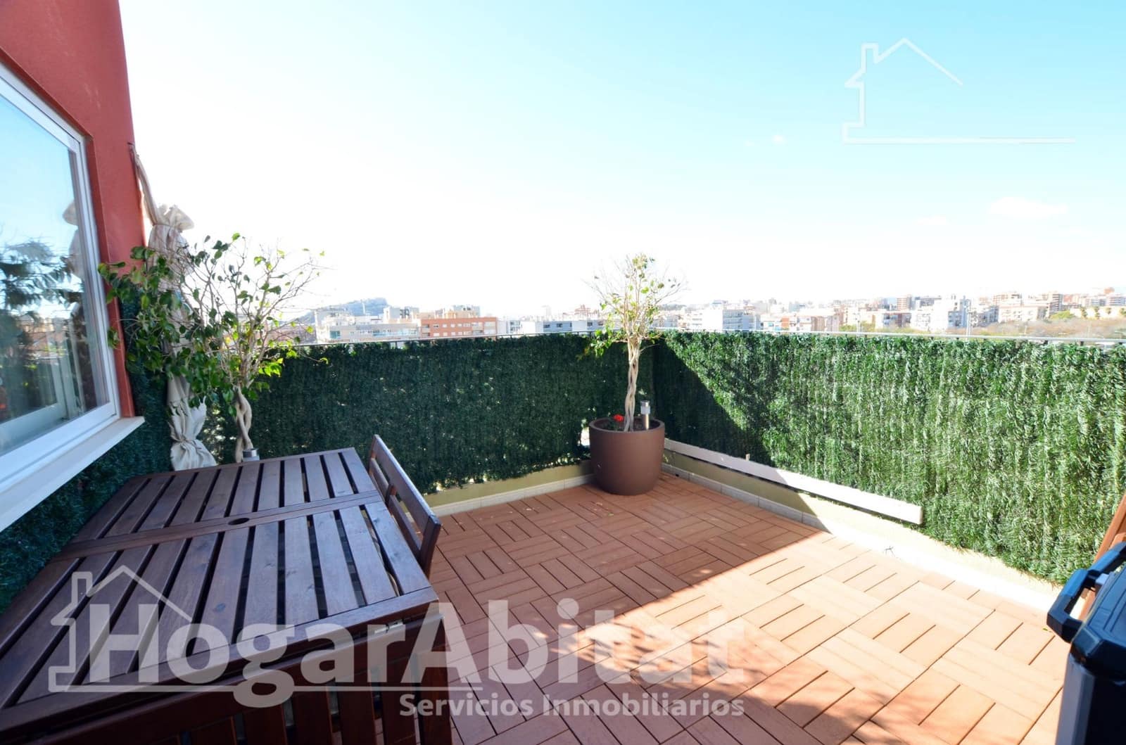 2 soverom Leilighet til salgs i Alicante by med svømmebasseng garasje - € 285 000 (Ref: 9637677)