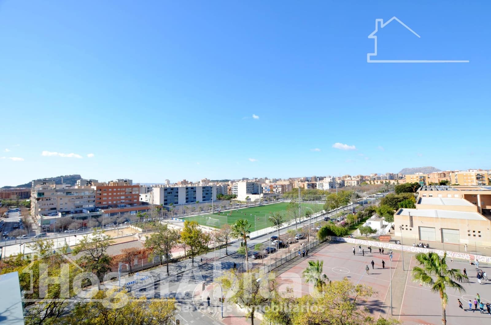2 soverom Leilighet til salgs i Alicante by med svømmebasseng garasje - € 285 000 (Ref: 9637677)