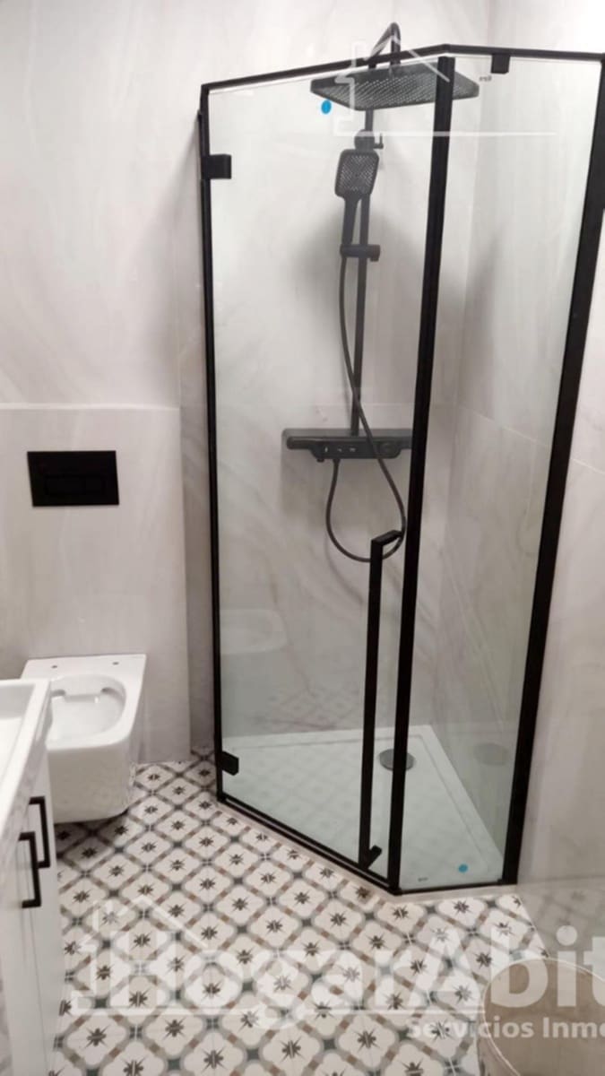 Piso de 3 habitaciones en València ciudad en venta - 205.000 € (Ref: 9645080)