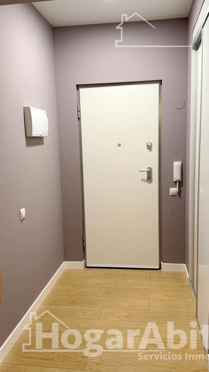 Piso de 3 habitaciones en València ciudad en venta - 205.000 € (Ref: 9645080)