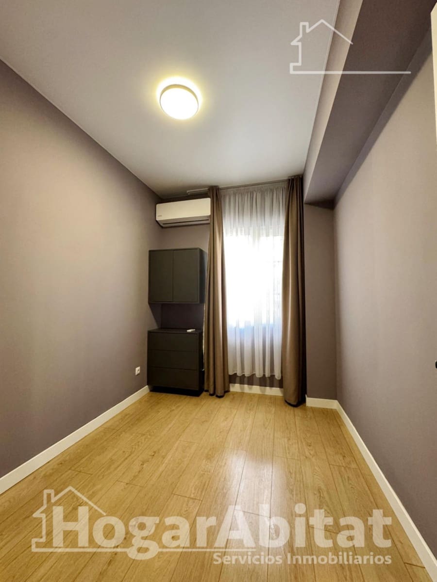 Piso de 3 habitaciones en València ciudad en venta - 205.000 € (Ref: 9645080)
