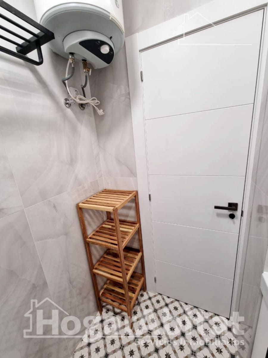 Piso de 3 habitaciones en València ciudad en venta - 205.000 € (Ref: 9645080)