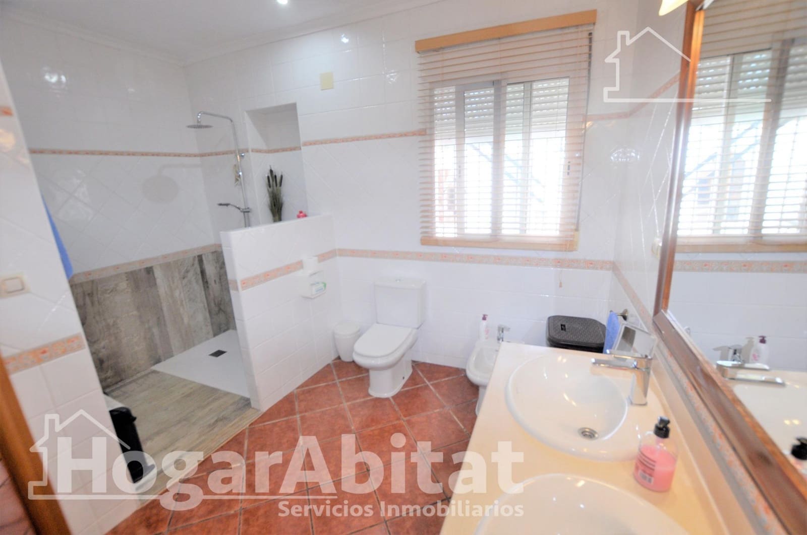 Chalet de 4 habitaciones en Bétera en venta con piscina garaje - 305.000 € (Ref: 9645090)