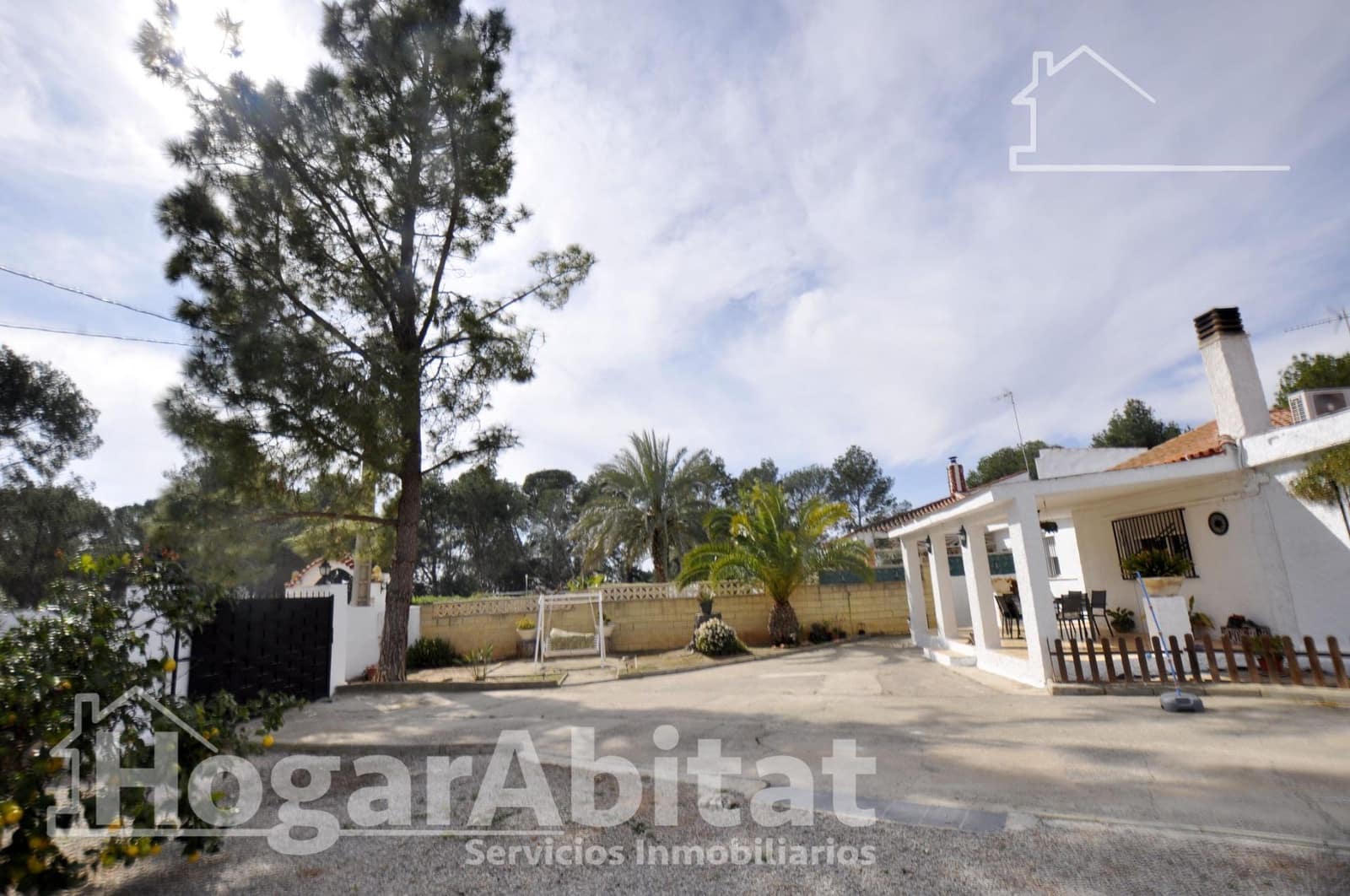 Chalet de 4 habitaciones en Bétera en venta con piscina garaje - 305.000 € (Ref: 9645090)