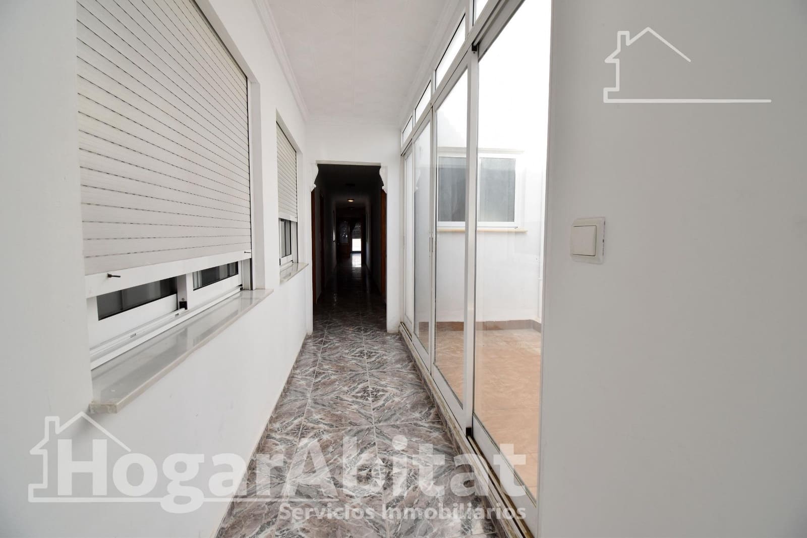 8 slaapkamer Villa te koop in Pego met garage - € 300.000 (Ref: 9645100)
