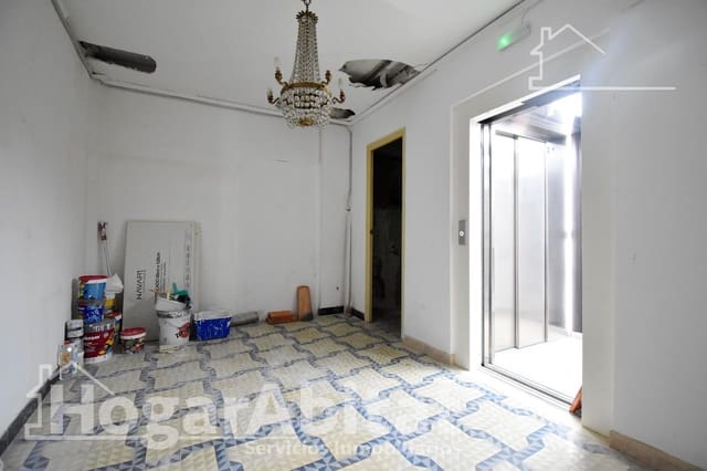 4 quarto Apartamento para venda em Gandia - 140 000 € (Ref: 9652061)