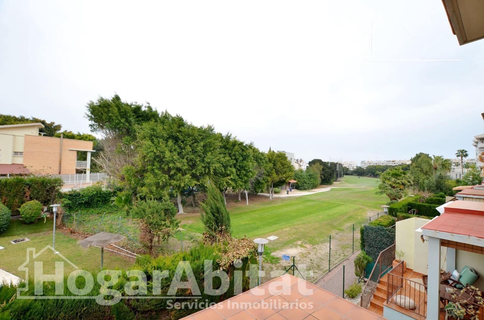 3 soveværelse Rækkehus til salg i Alicante by med swimmingpool garage - € 820.000 (Ref: 9652075)