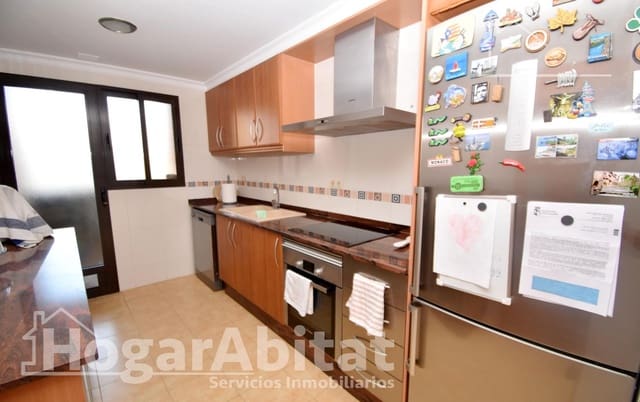 4 bedroom Flat for sale in Almussafes with garage - € 250,000 (Ref: 9652080)