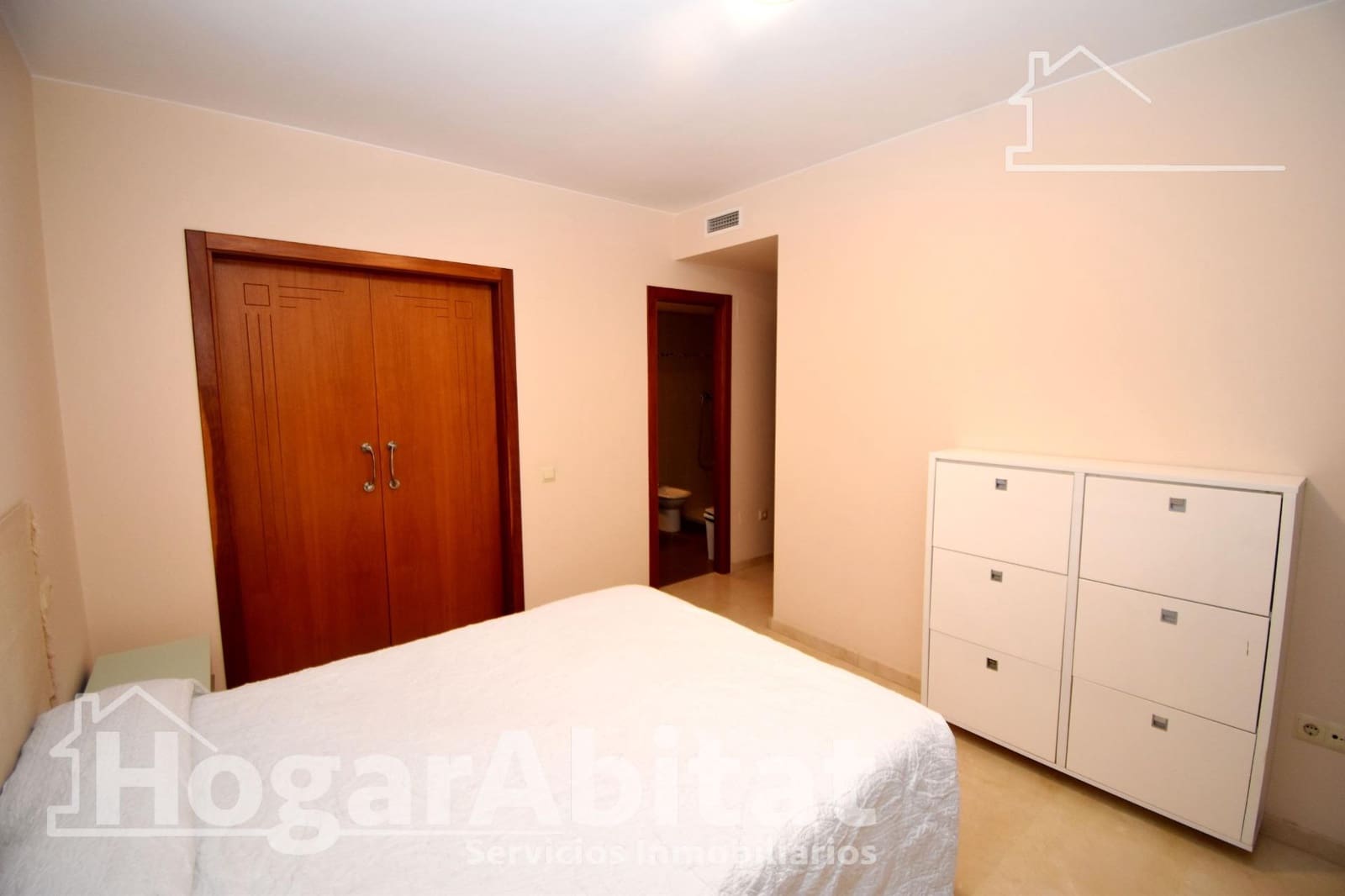 4 bedroom Flat for sale in Almussafes with garage - € 250,000 (Ref: 9652080)