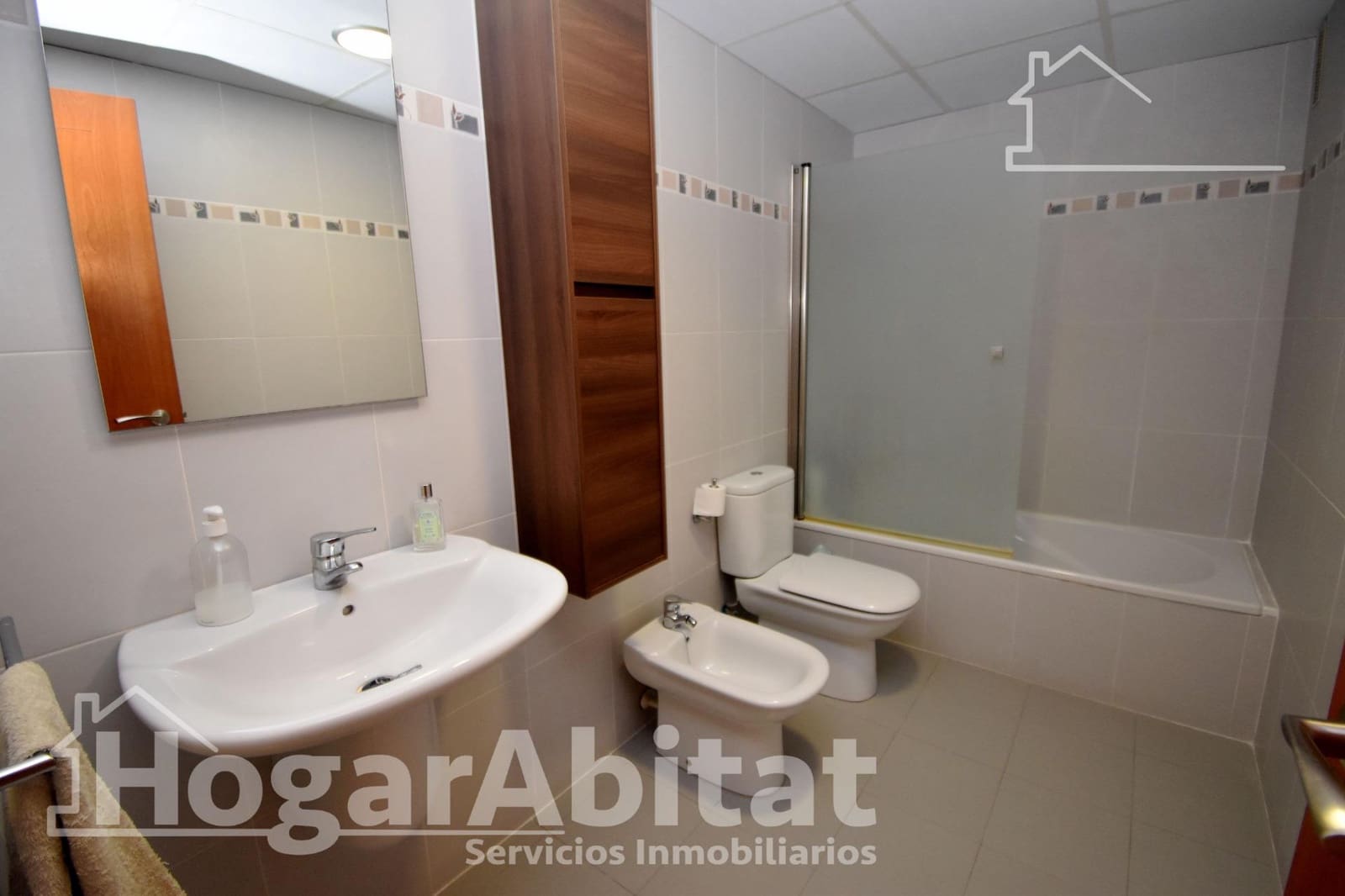 4 bedroom Flat for sale in Almussafes with garage - € 250,000 (Ref: 9652080)