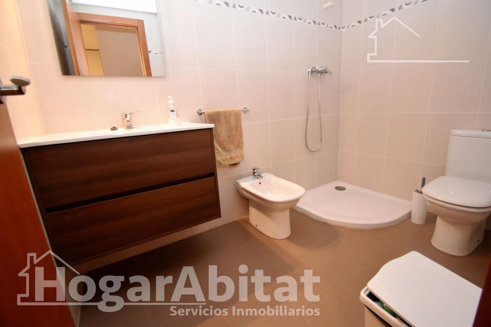4 bedroom Flat for sale in Almussafes with garage - € 250,000 (Ref: 9652080)