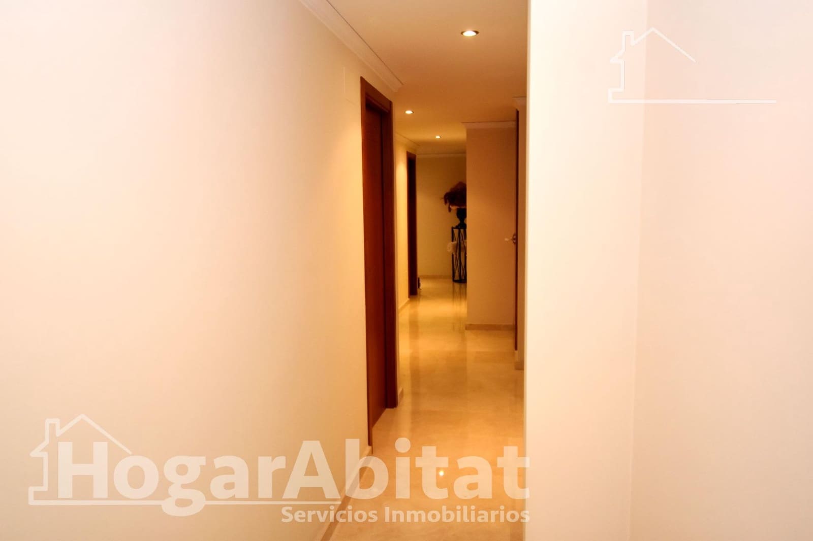 4 bedroom Flat for sale in Almussafes with garage - € 250,000 (Ref: 9652080)
