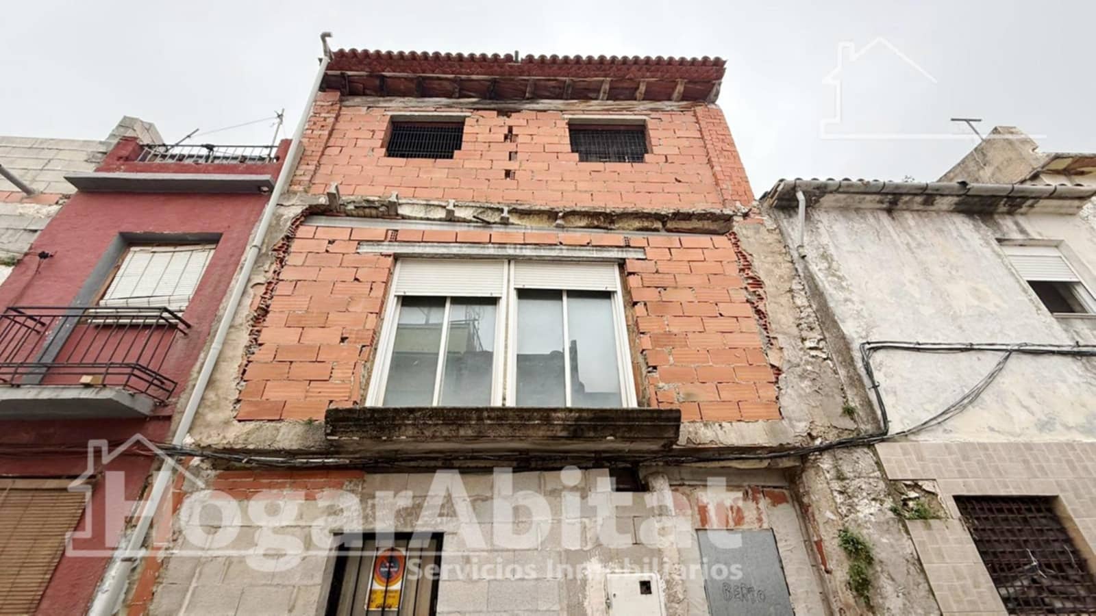 5 soverom Villa til salgs i Pego med garasje - € 99 000 (Ref: 9659499)