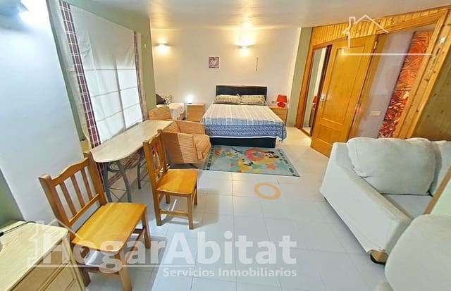 4 makuuhuone Kattohuoneisto myytävänä paikassa Mislata - 850 000 € (Ref: 9666557)