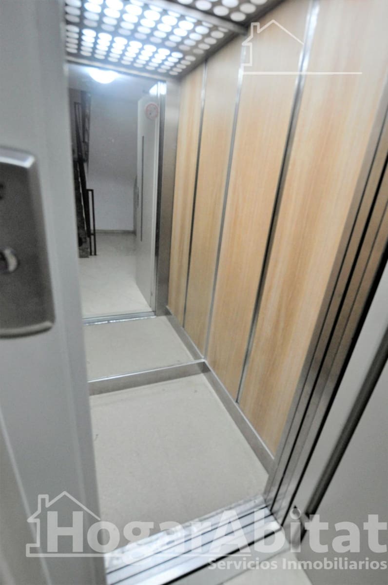 4 Zimmer Wohnung zu verkaufen in Valencia Stadt - 275.000 € (Ref: 9666559)