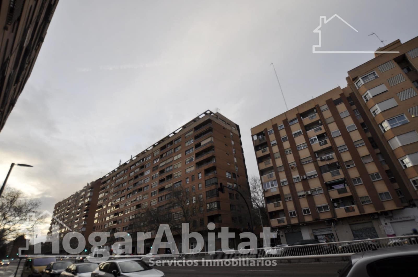 4 Zimmer Wohnung zu verkaufen in Valencia Stadt - 275.000 € (Ref: 9666559)