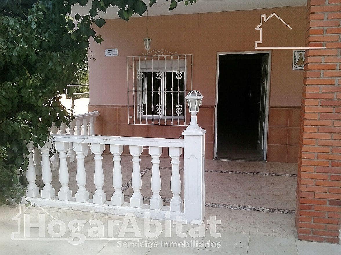 Chalet de 3 habitaciones en Chiva en venta con piscina garaje - 169.000 € (Ref: 9666565)