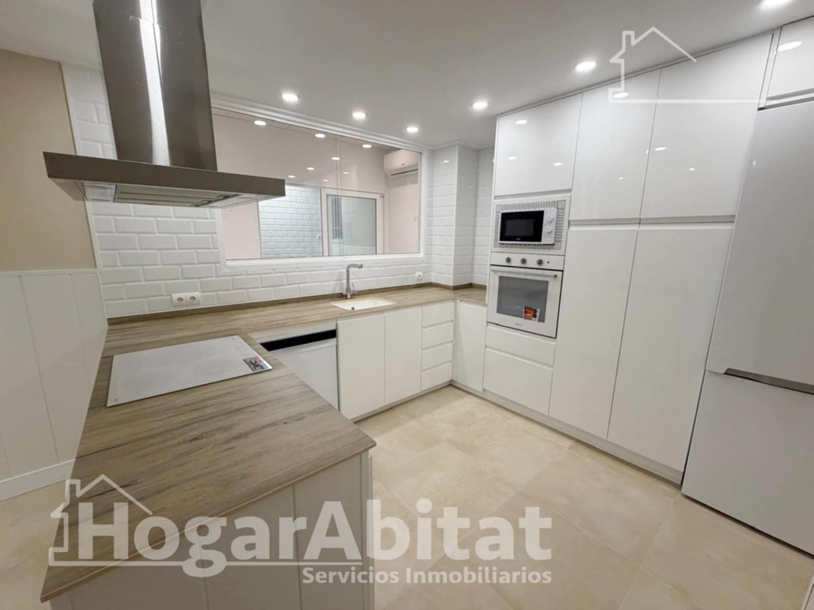 2 slaapkamer Flat te koop in Carcaixent - € 140.000 (Ref: 9666578)