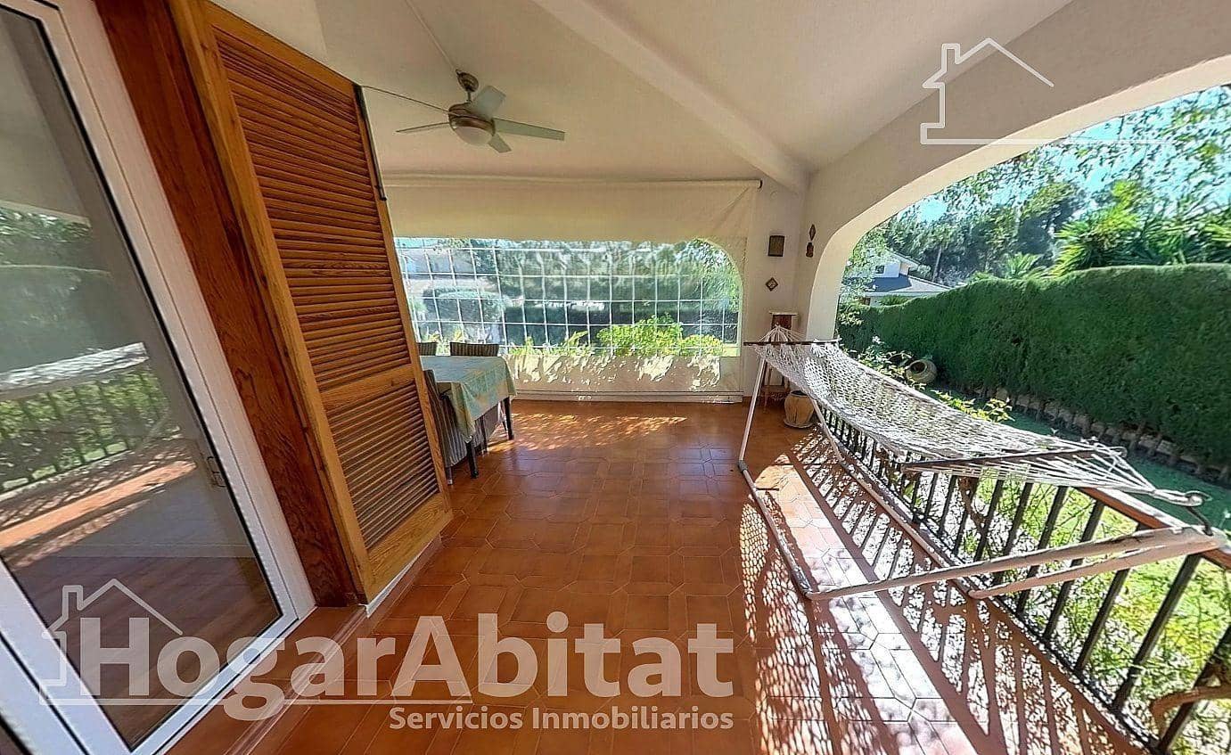 4 bedroom Villa for sale in Picassent with garage - € 400,000 (Ref: 9666580)