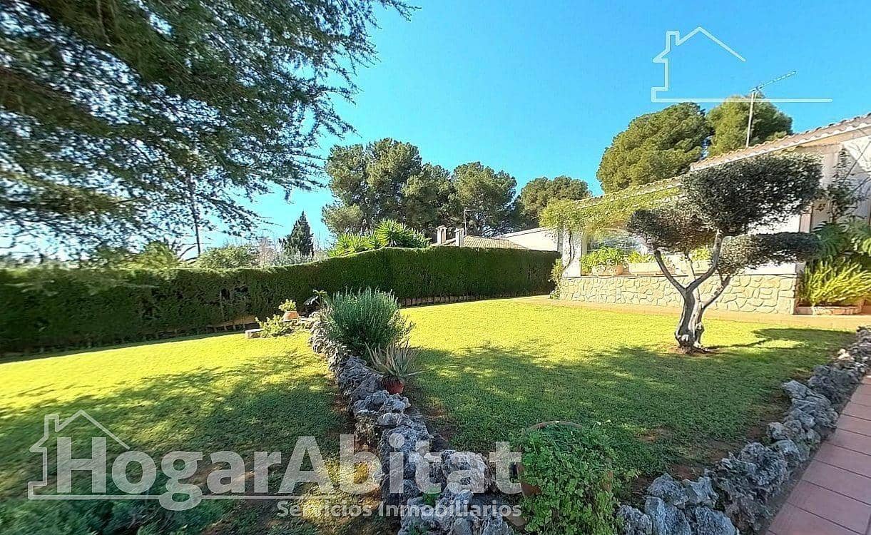 4 bedroom Villa for sale in Picassent with garage - € 400,000 (Ref: 9666580)