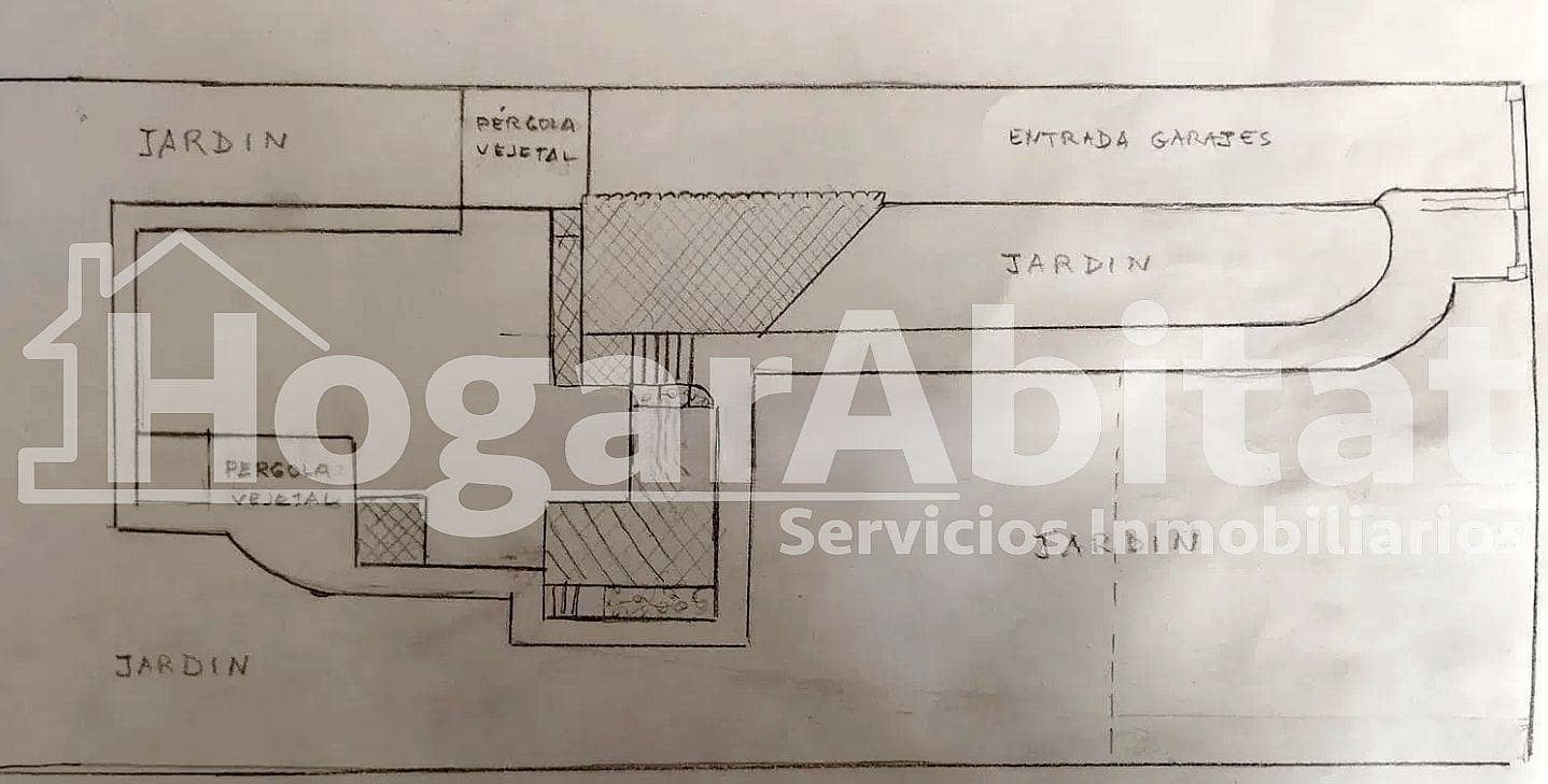 4 bedroom Villa for sale in Picassent with garage - € 400,000 (Ref: 9666580)