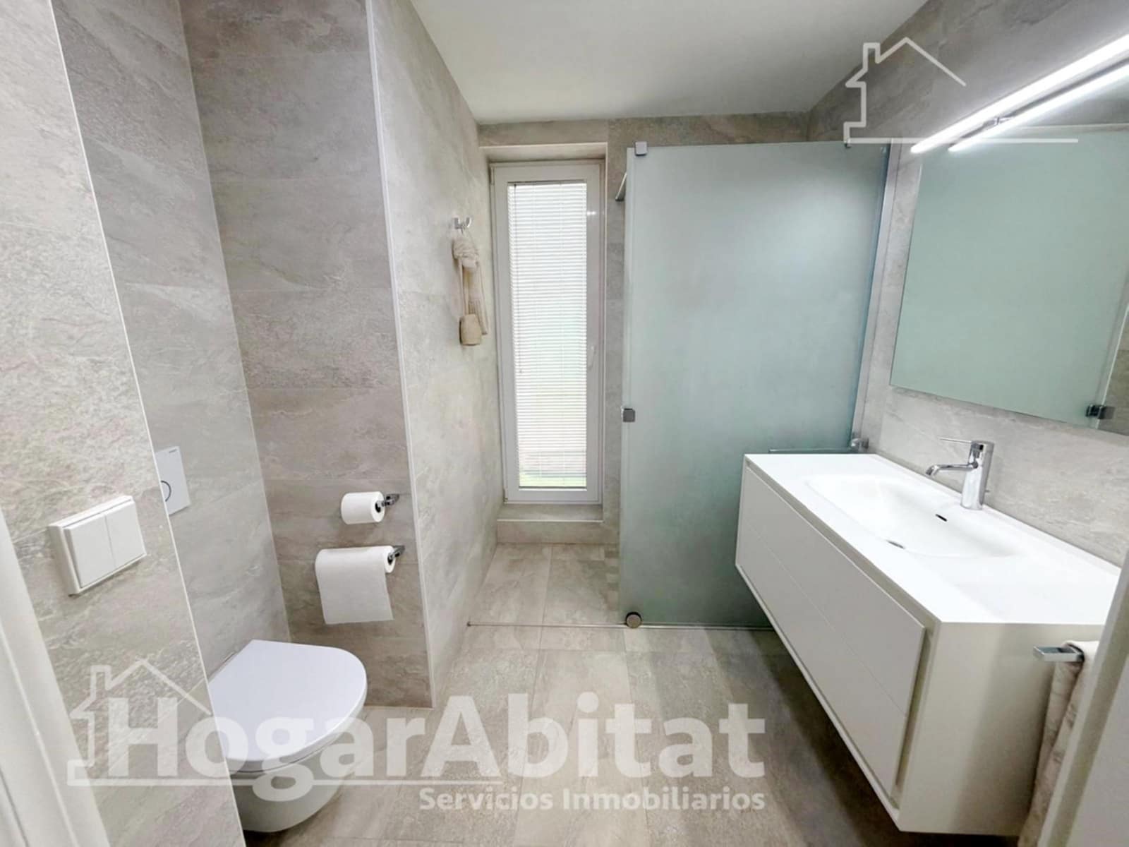 4 bedroom Villa for sale in Picassent with garage - € 400,000 (Ref: 9666580)