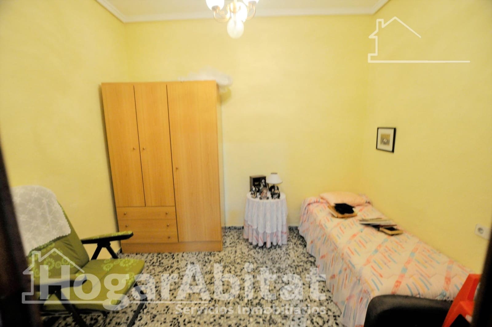 5 bedroom Townhouse for sale in Burjassot with garage - € 450,000 (Ref: 9666589)